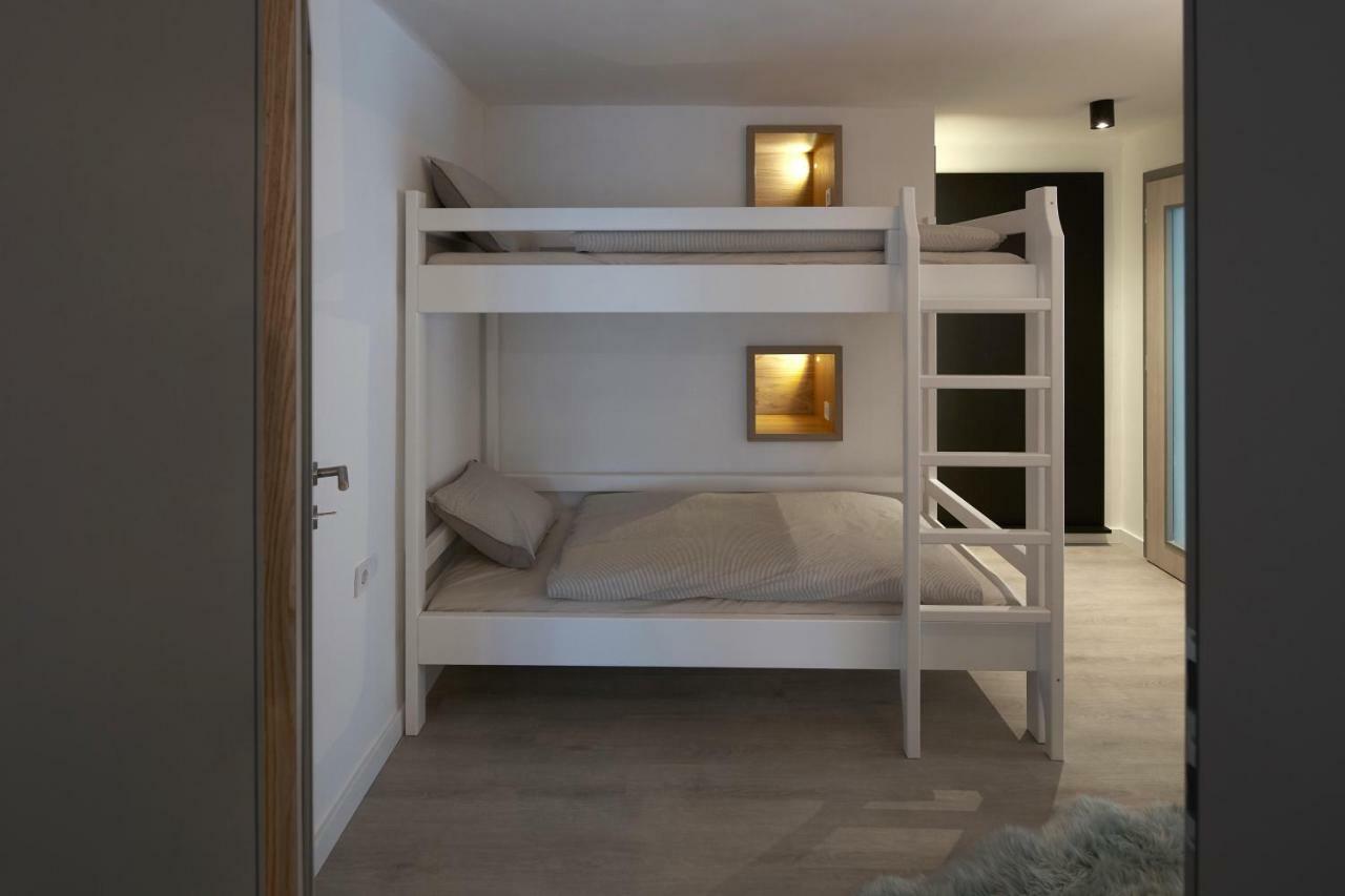 7Domb Apartman Komlo Экстерьер фото