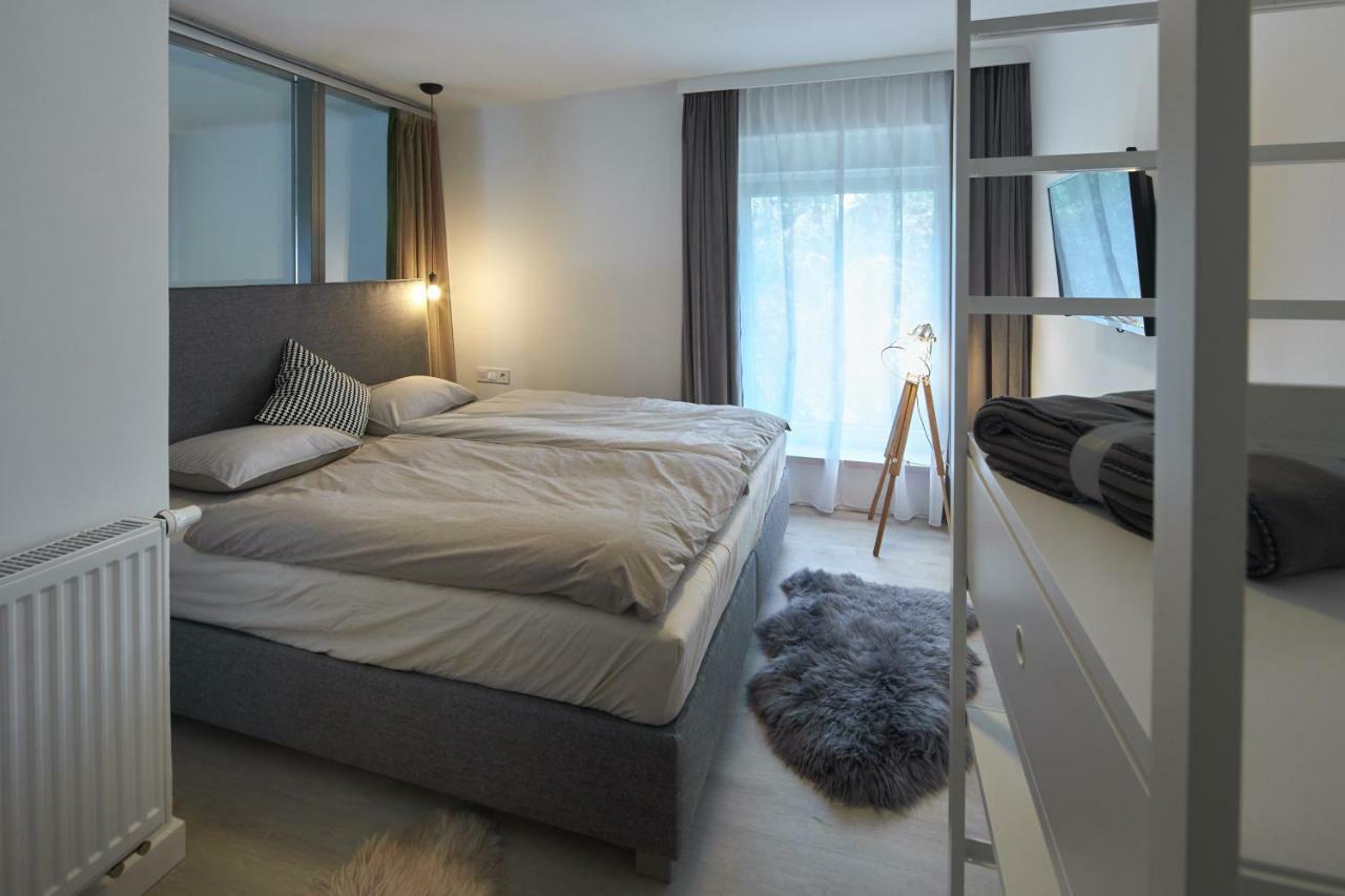 7Domb Apartman Komlo Экстерьер фото